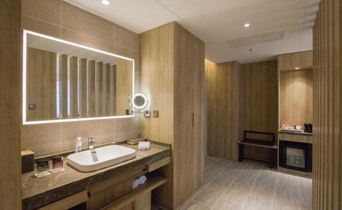Shenyang Atour Hotel Bagian luar foto