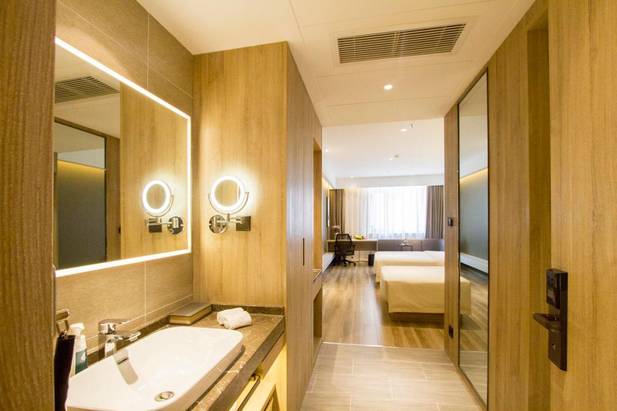 Shenyang Atour Hotel Bagian luar foto